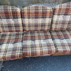 Vintage Plaid Sofa Set