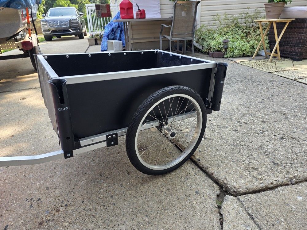 Like New Wike Cargo Buddy Bike Trailer Made In Canada 