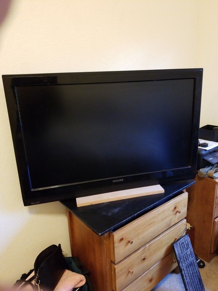 42" Philips Plasma HD TV