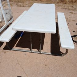 Foldable Picnic Table