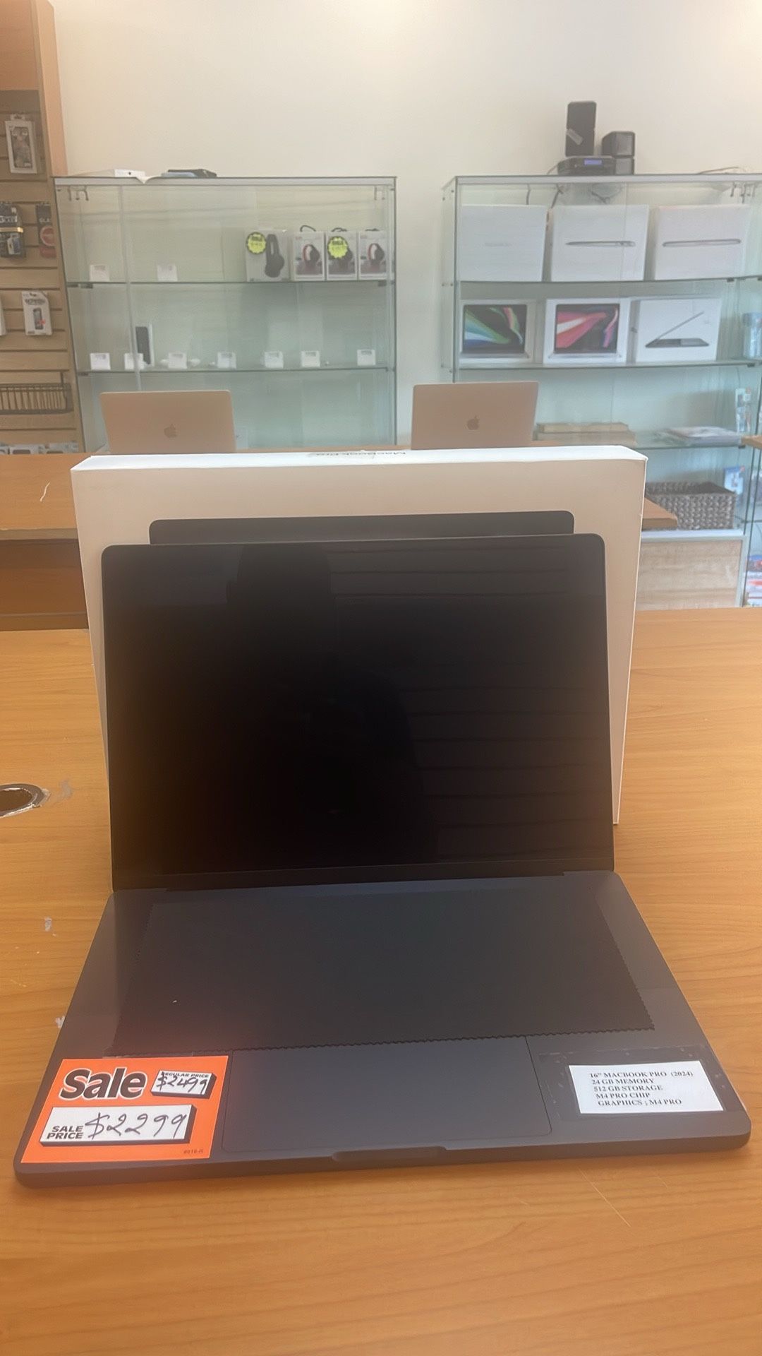 (2022) 13” MacBook Air / M2 Chip