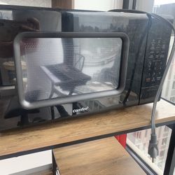 Microwave Oven *Like New*