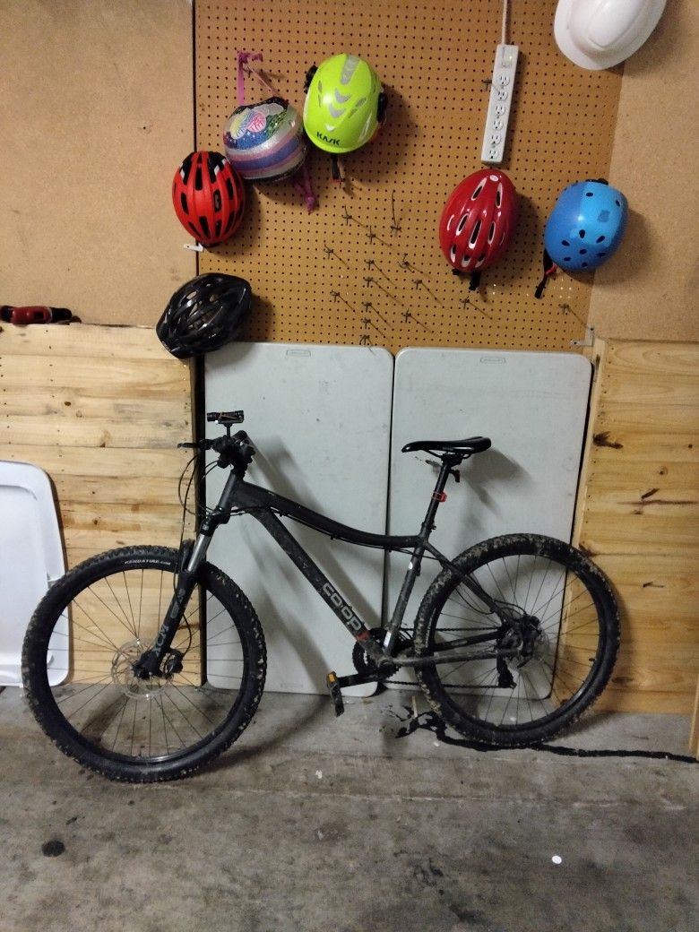 Co Op Mountain Bike 300 Obo display picture 1