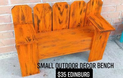 New Decorative wood garden bench $35