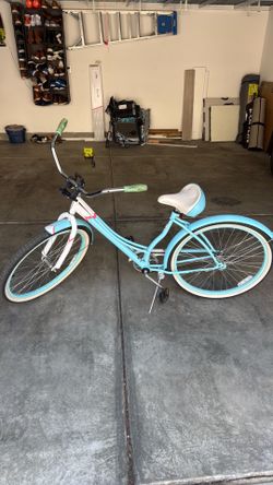 Schwinn Legacy 26” Women’s Beach Cruiser