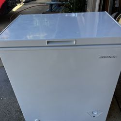 Chest freezer