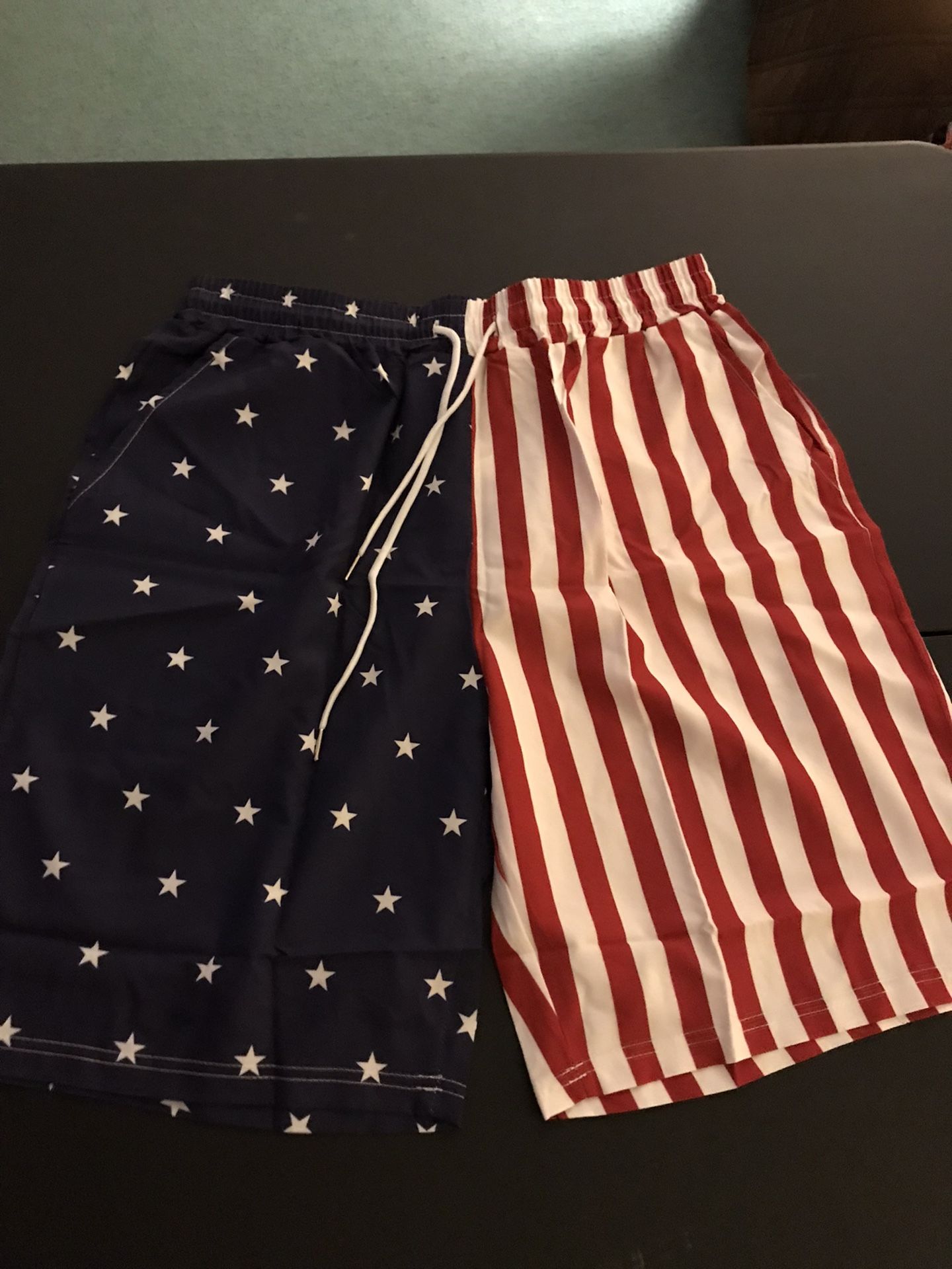 New Mens Swim Trunks Size Large