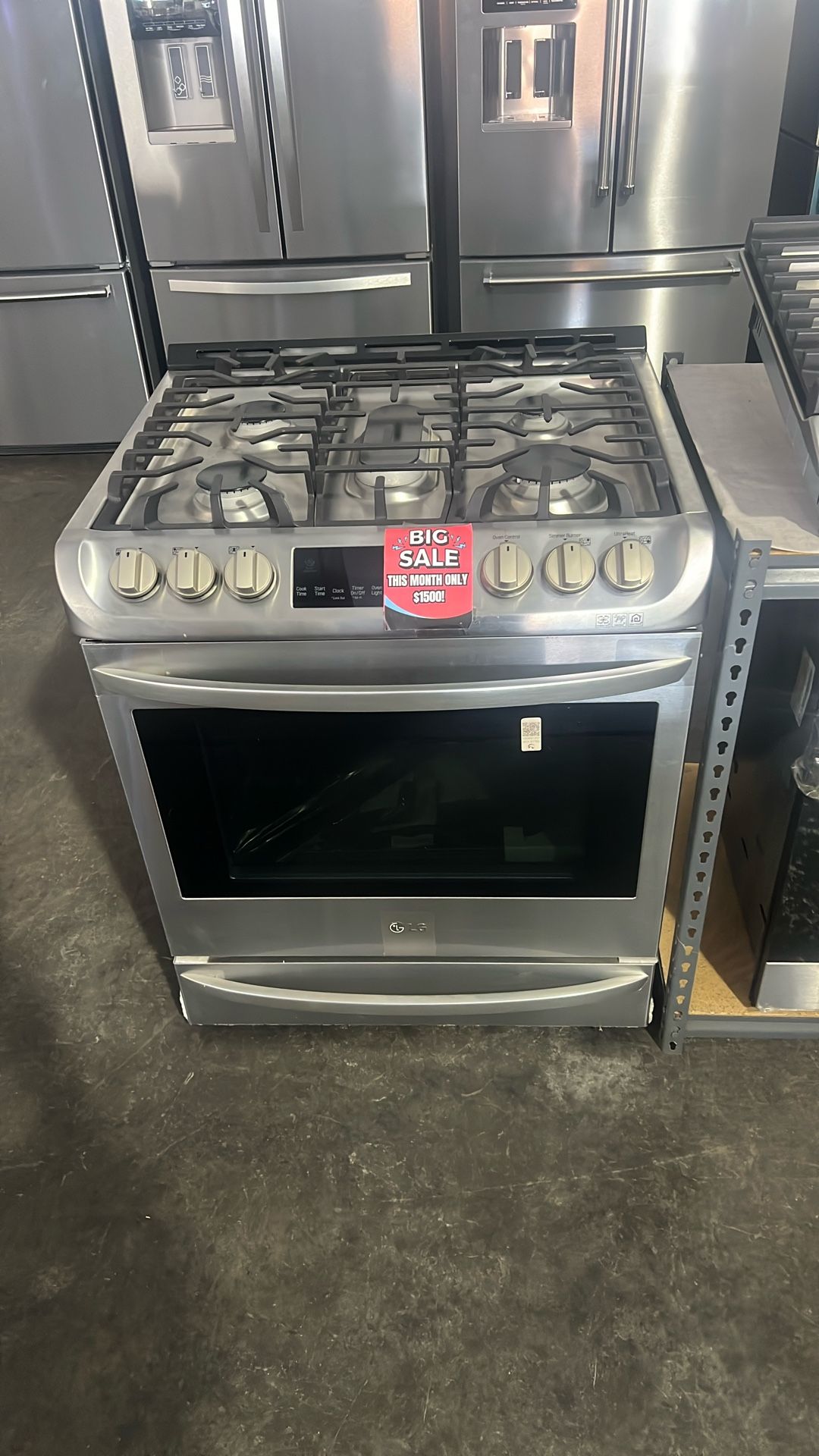 LG 30” Dual Fuel Range — Stainless steel