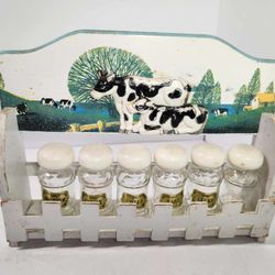 Vintage Spice Rack w/6 Jars Cow Ranch Farm Country Dairy Scene, 1 LABEL MISSING