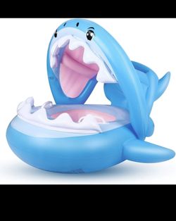 Kid shark floatie