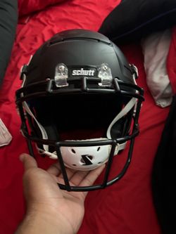 Schutt F7 football helmet