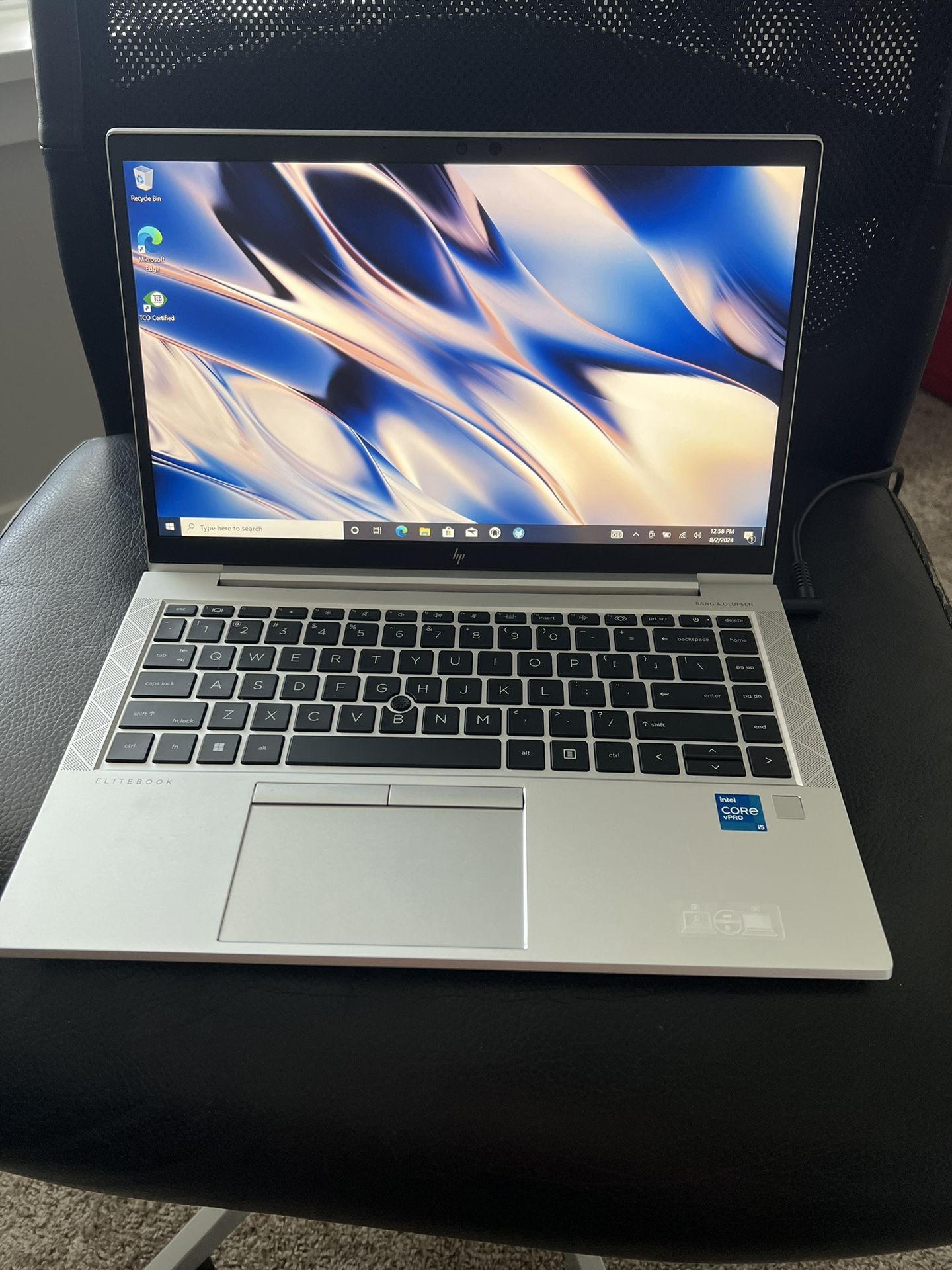 2022 HP Elite book 840 G8 - 11th Gen i5 256 Gb SSD 16 Gb Ram