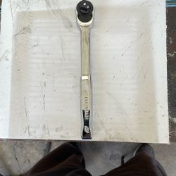 CRAFTSMAN 72 -Tooth 1/2-in Drive Full polish Handle Ratchet