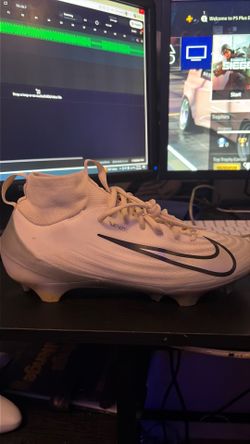 Nike vapor cleats