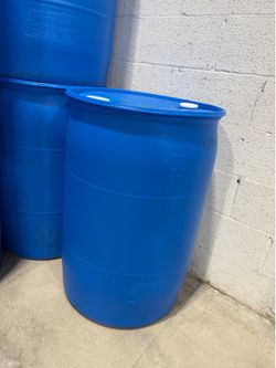 PLASTIC CONTAINERS