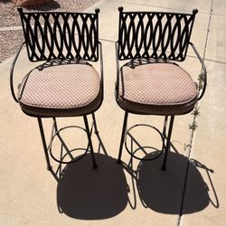 High end Bar Stools With Cushions 