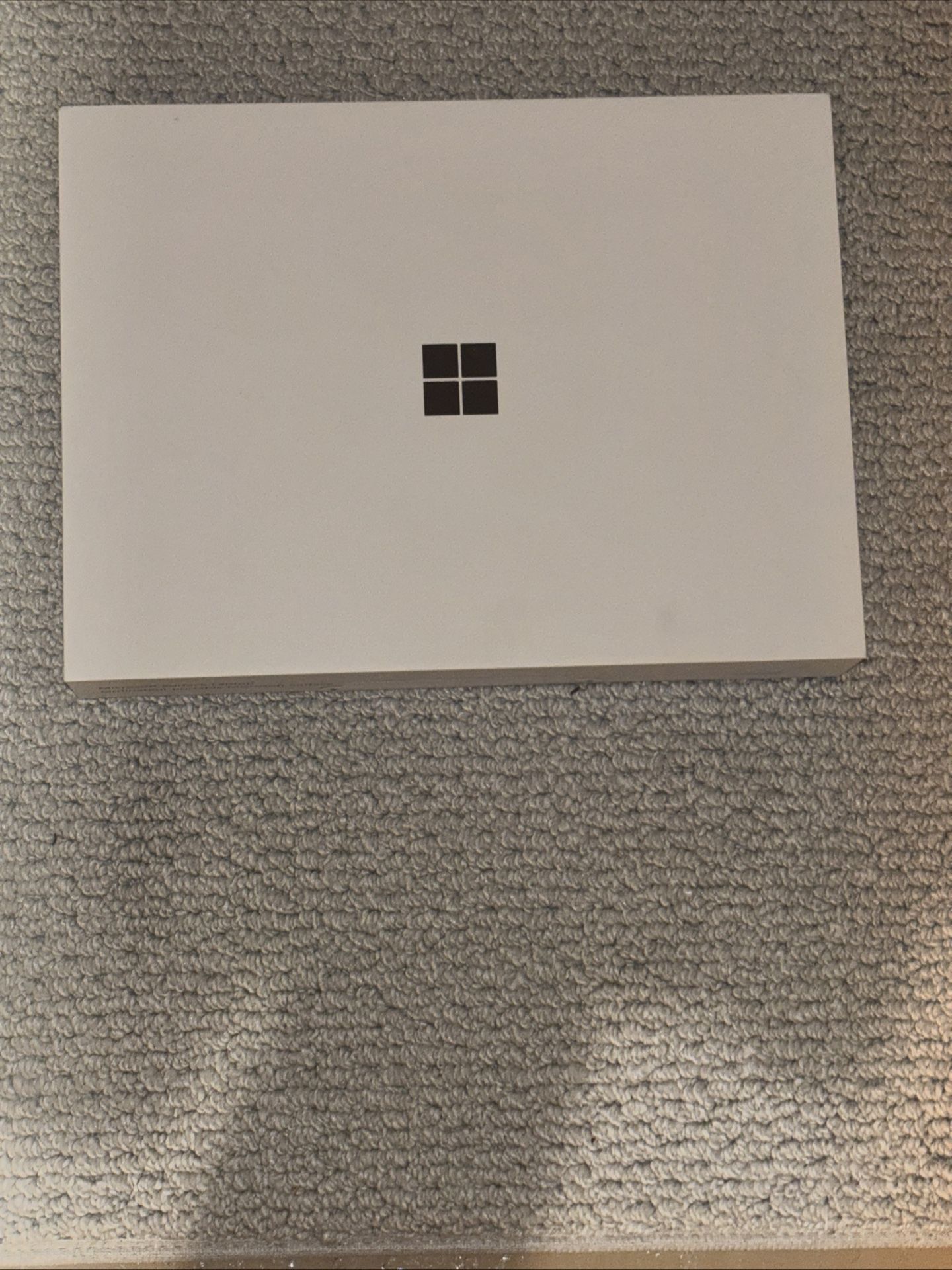 Microsoft surface Laptop 13.8 7th edition Snapdragon Xplus 16GB platinum