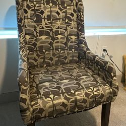 Accent arm chair