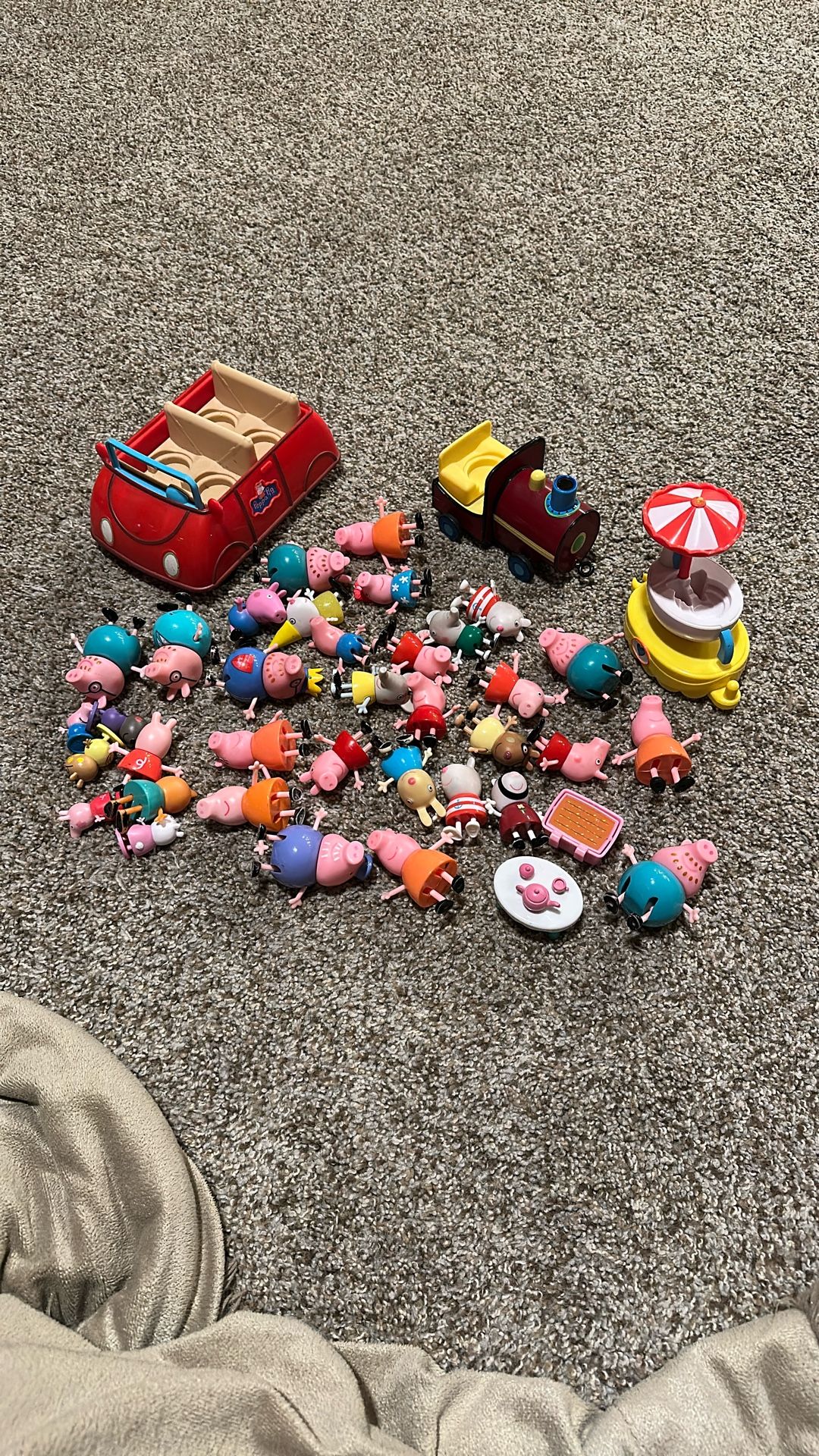 Peppa Pig Large Lot Figures & Accessories