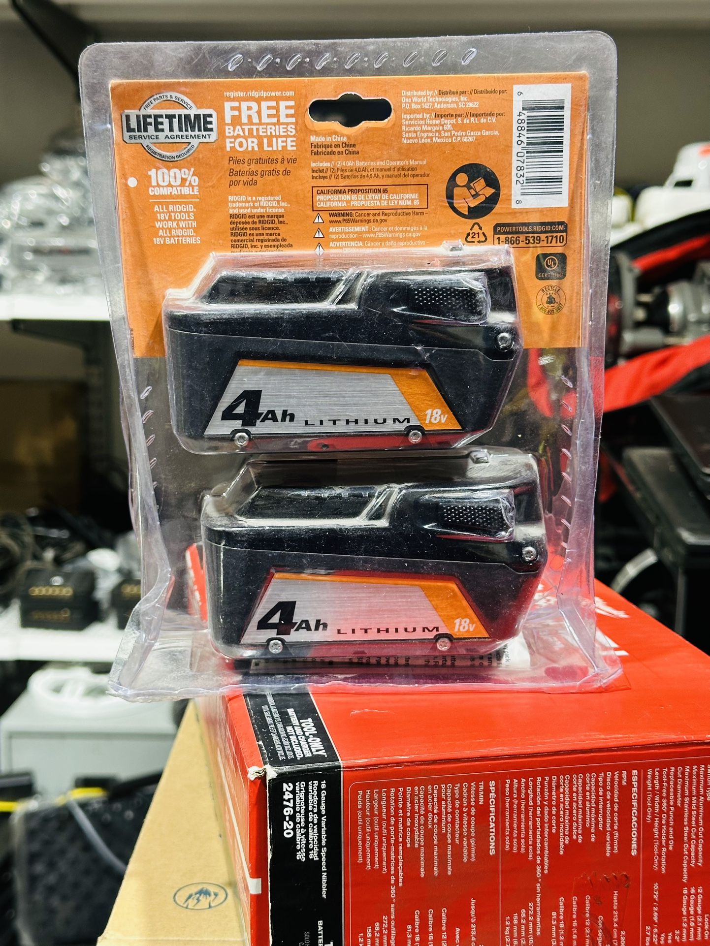 RIDGID 18V Lithium-Ion 4.0 Ah Battery (2-Pack)
