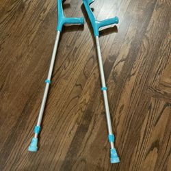 Crutches 