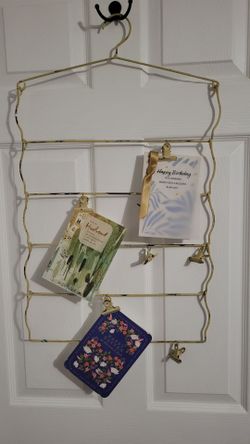 Vintage-Style Wire Greeting Card Holder