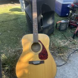 GUITARA YAMAHA BUEN PRESIO