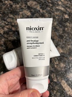 NEW NIOXIN PRO CLINICAL ANTI-BREAKAGE STRENGTHENING HAIR MASK $6 each!!