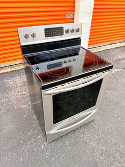 Frigidaire Gallery 30-in Glass Top Self-Cleaning Electric Range (Smudge-proof Stainless Steel)