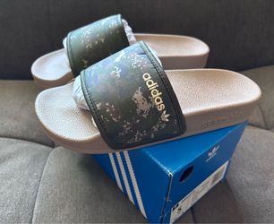 Adidas Slides Size 5 BRAND NEW IN BOX Came Slides