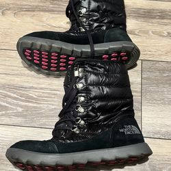 Women north face winter boots size 7