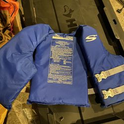 6 Life Jackets