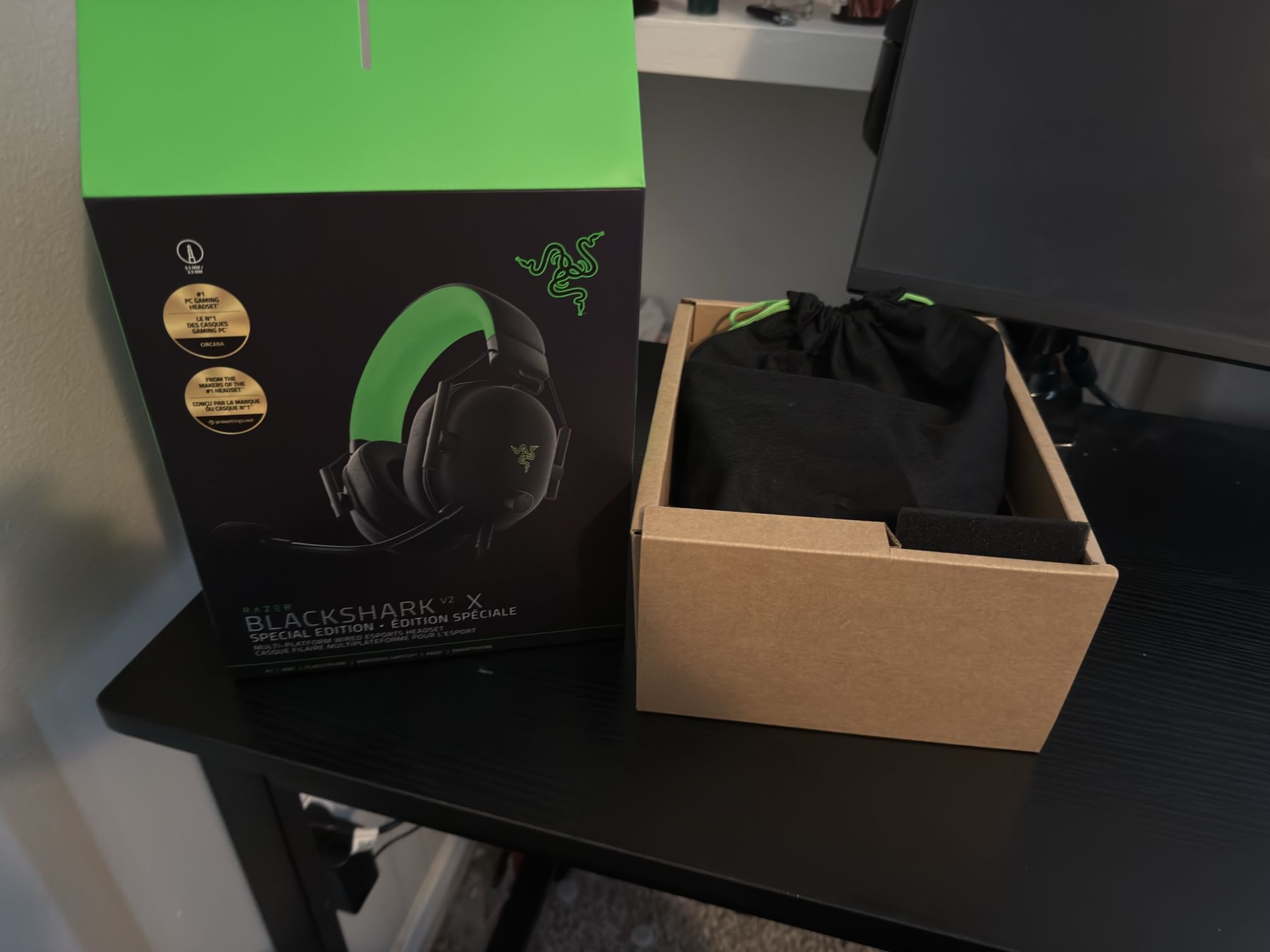Headphone RAZER BLACKSHARK V2 k
