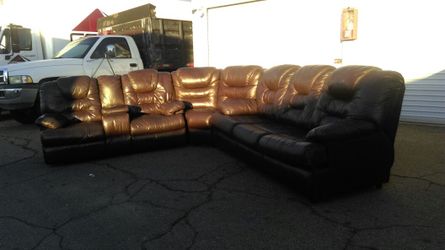 High End Leather Sectional W/ Sleeper