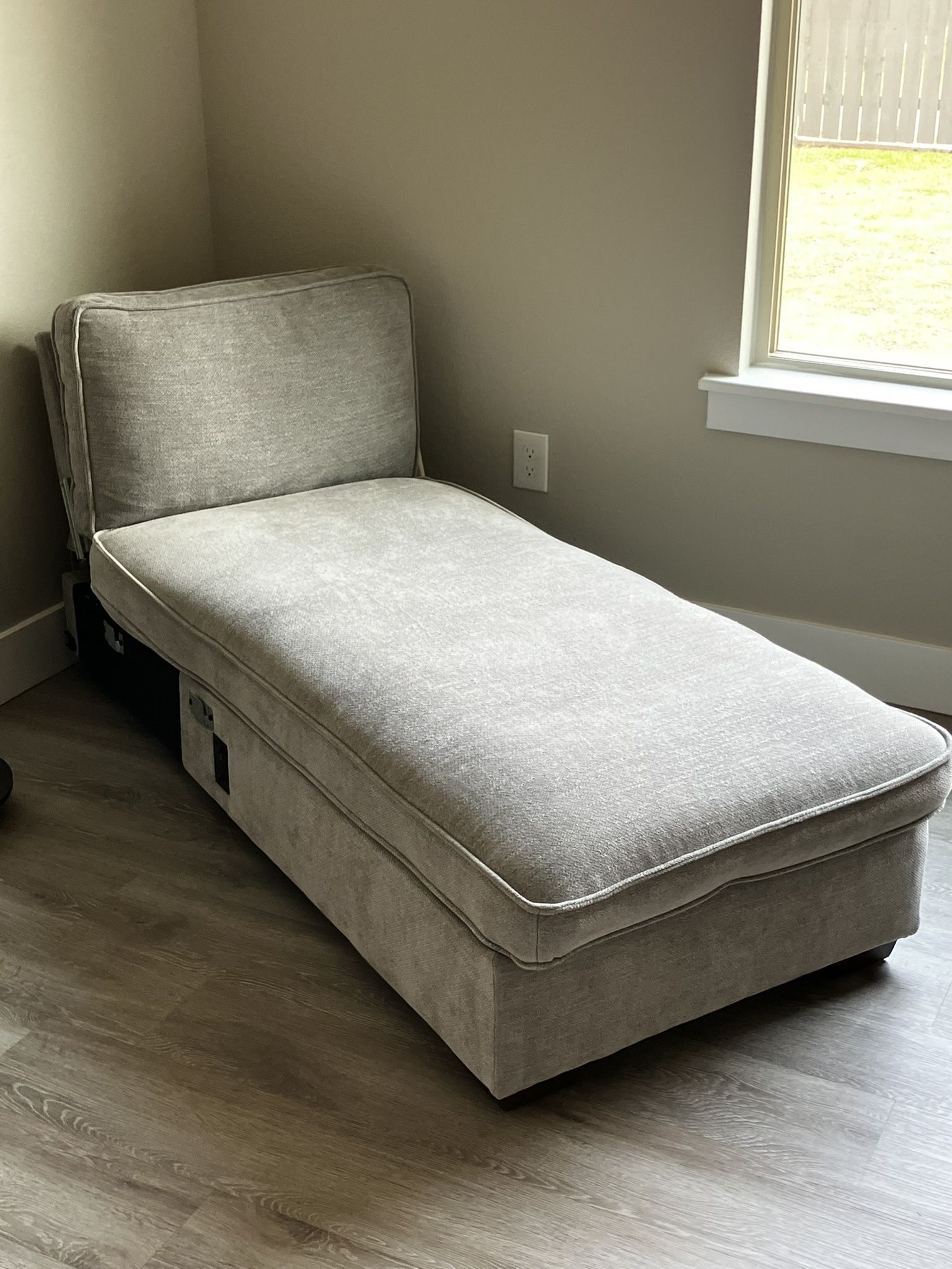 Single Ottoman Couch