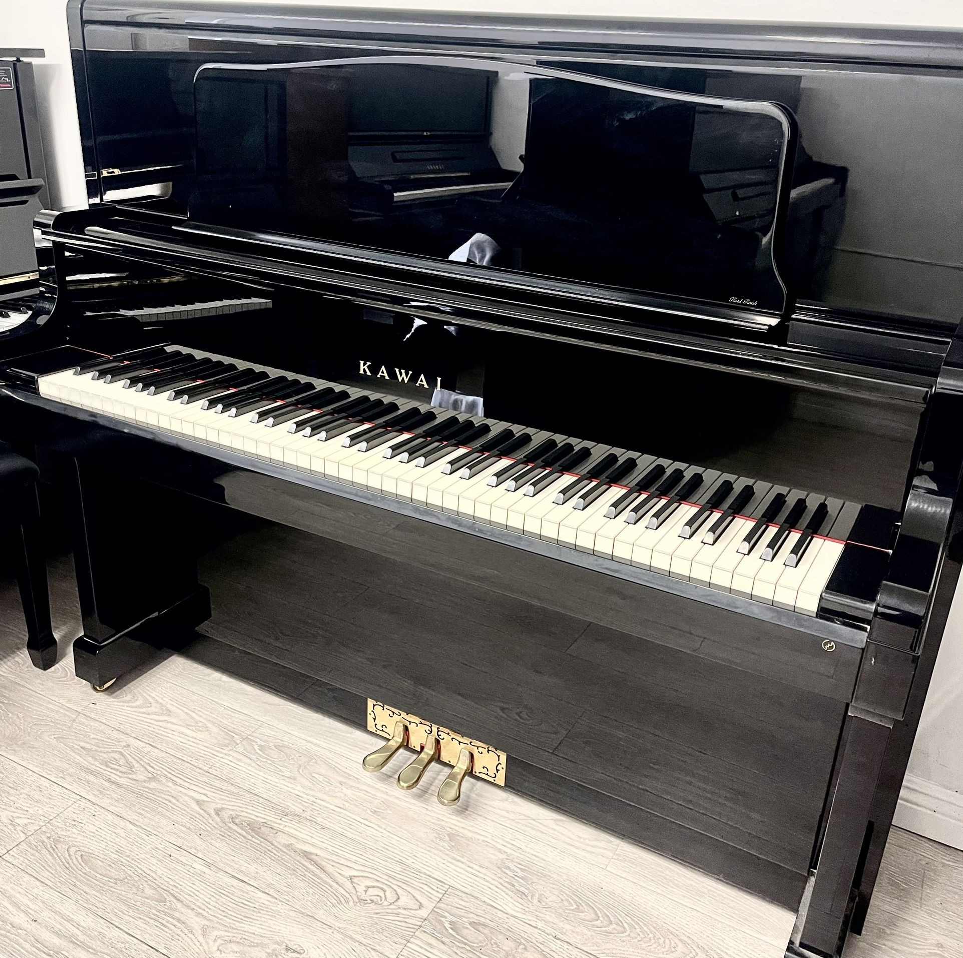 Like New Beautiful Kawai 52” Upright Piano Free Delivery And Tuning Plus New Adjustable Bench