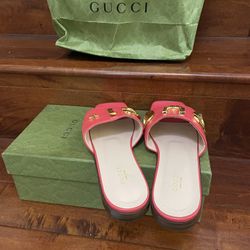 Gucci Cara Slide Sandal In Runway Coral 39 Leather Gold Letter Logo