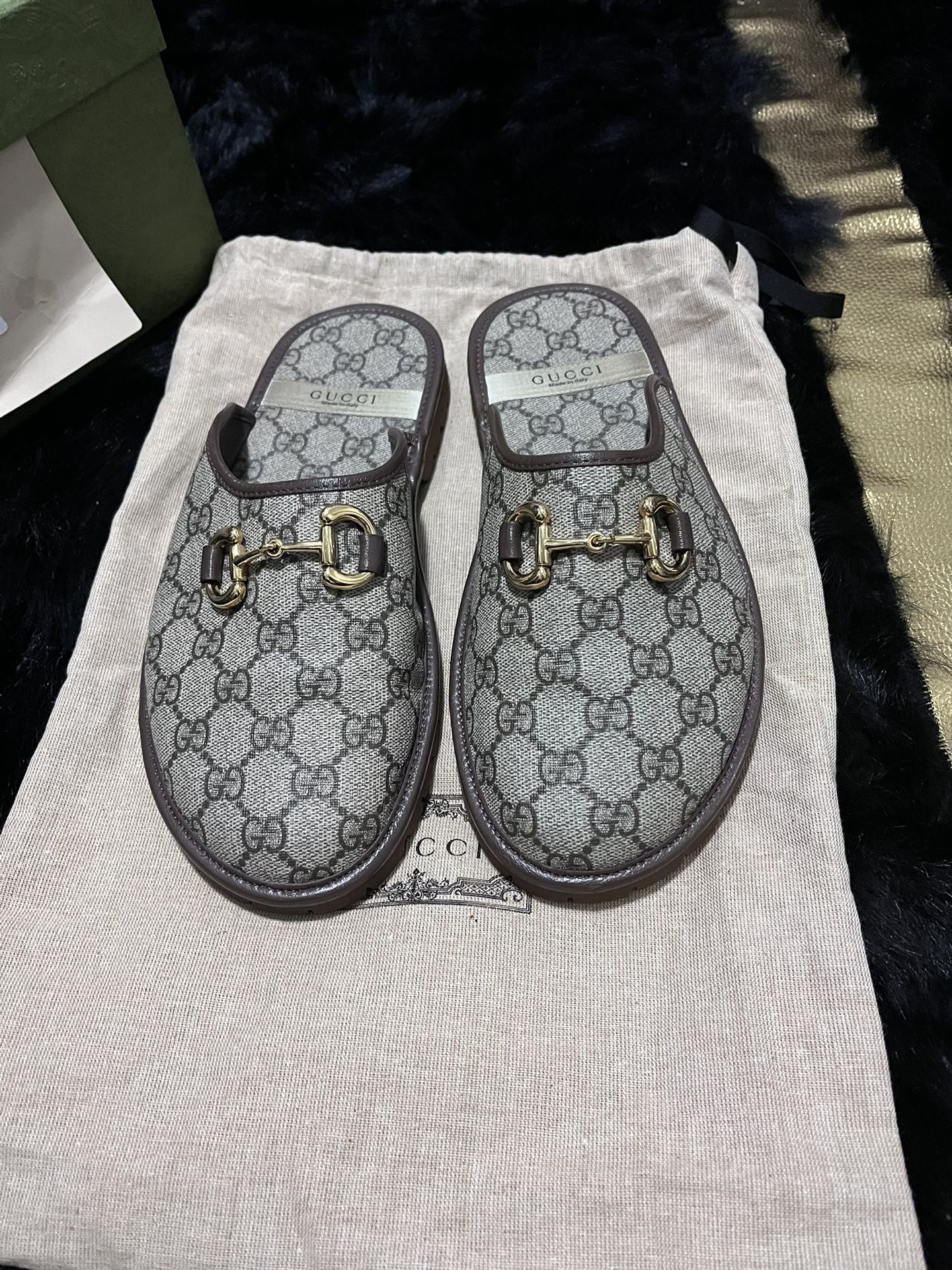 Gucci Horswbit GG slippers