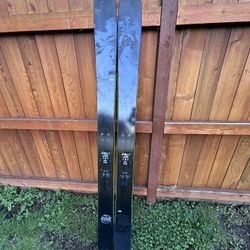 capita birds of a feather snowboard women's 2020 Capita Birds of a Feather 2020 Review