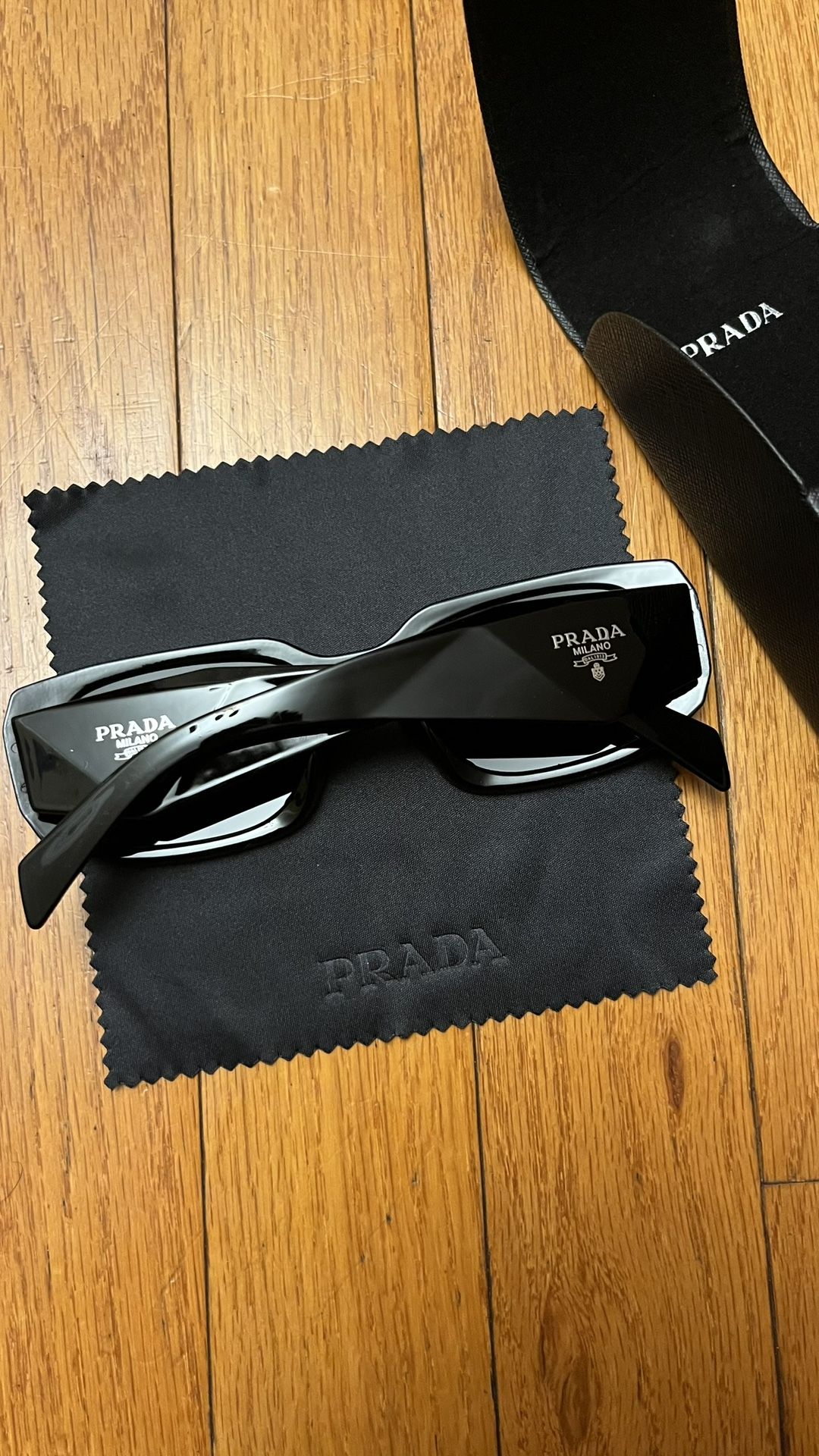 1:1 Black Prada Sunglasses w/ Case + Box