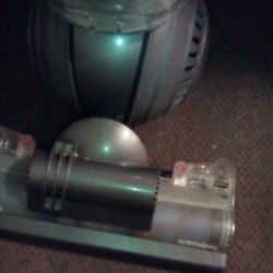 Dyson Vacuum 