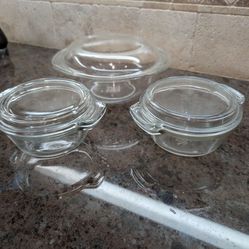 3 Casserole dishes with lids