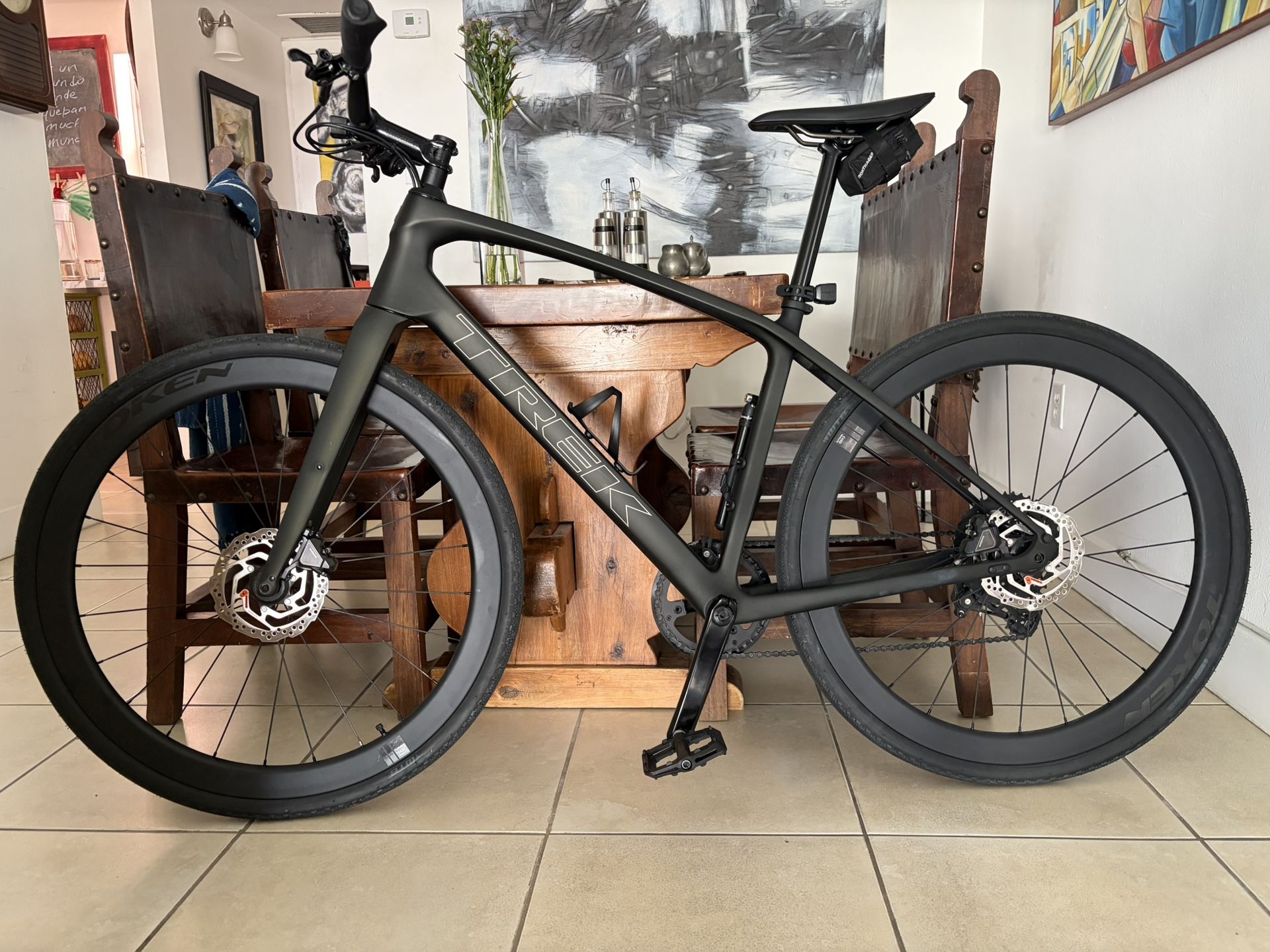 Trek FX Sport SL 5 Full Carbon Bike (upgraded) Size Medium 2025