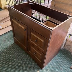 Bathroom sink cabinet