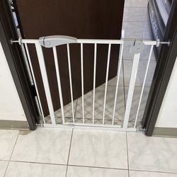 $35 (New in box) Walk Thru Baby Gate 30” Tall for 29-32” Wide Doorways Stairs, Safety Pet Dog Fence 