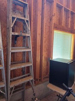6 Ft Aluminum Ladder