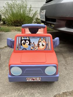 6V Bluey Animated Battery Powered Jeep Car With Sounds (Being Sold As Is)