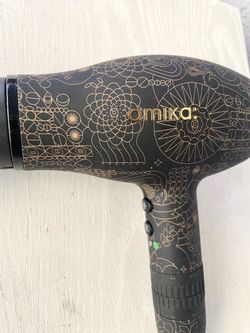 ** Amika THE CEO Hair Dryer **
