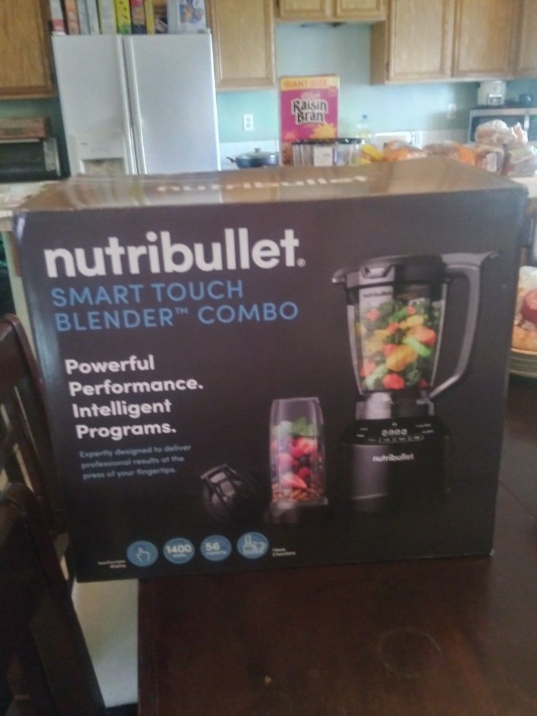 New Nutribullet Smart Touch Blender Combo 1400 Watts