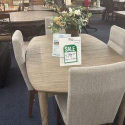 Table Plus 4 Chairs